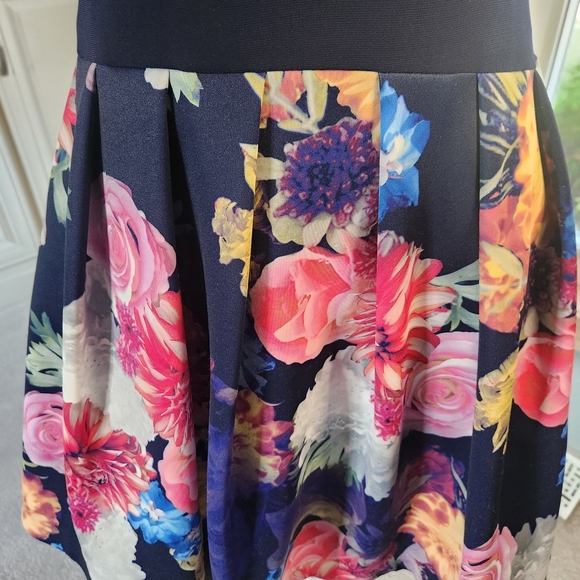 Xscape Navy Backless Dress with Floral Design - Picture 3 of 12